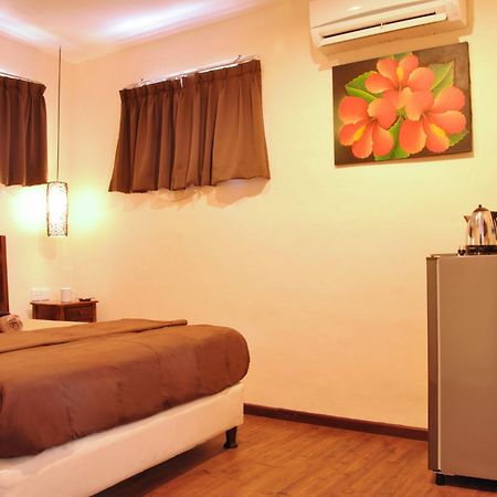 Bemo Corner Guest House Kuta  Bilik gambar